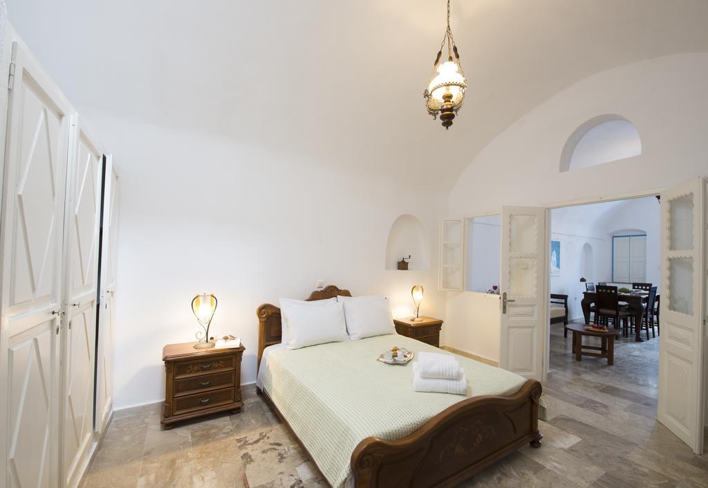 Simantiri Private Villa Megalochori  Bilik gambar